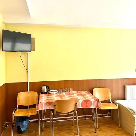 Hostel Nuove Frontiere Νίσα Εξωτερικό φωτογραφία