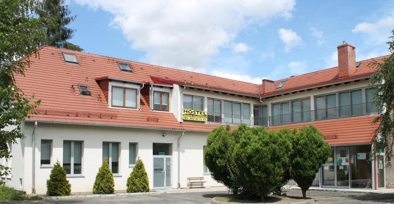 Hostel Nuove Frontiere Νίσα Εξωτερικό φωτογραφία